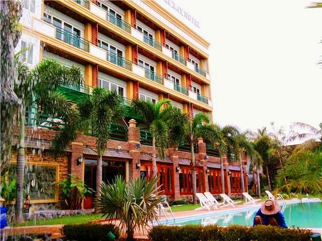 Leuxay Hotel Vientiane Exterior photo